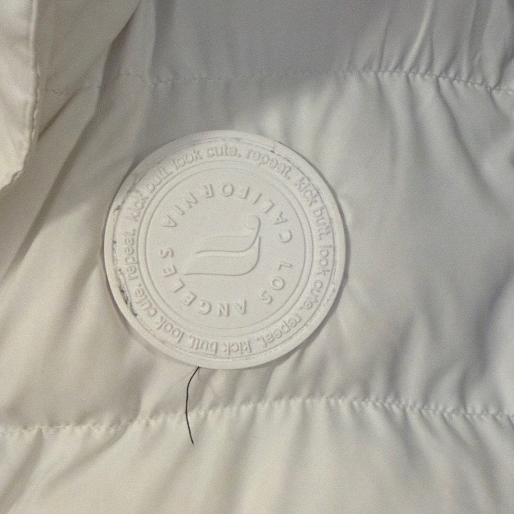Fabletics Women’s White Puffer Vest - Picture 2 of 8